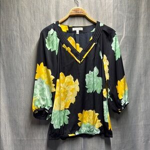 🏁 Banana Republic Floral Black Blouse size small